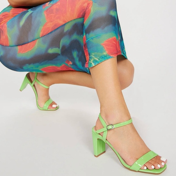 NWT Strappy Block Heeled Sandals - Lime Green - Size 6.5 - Square Toe - Picture 3 of 6